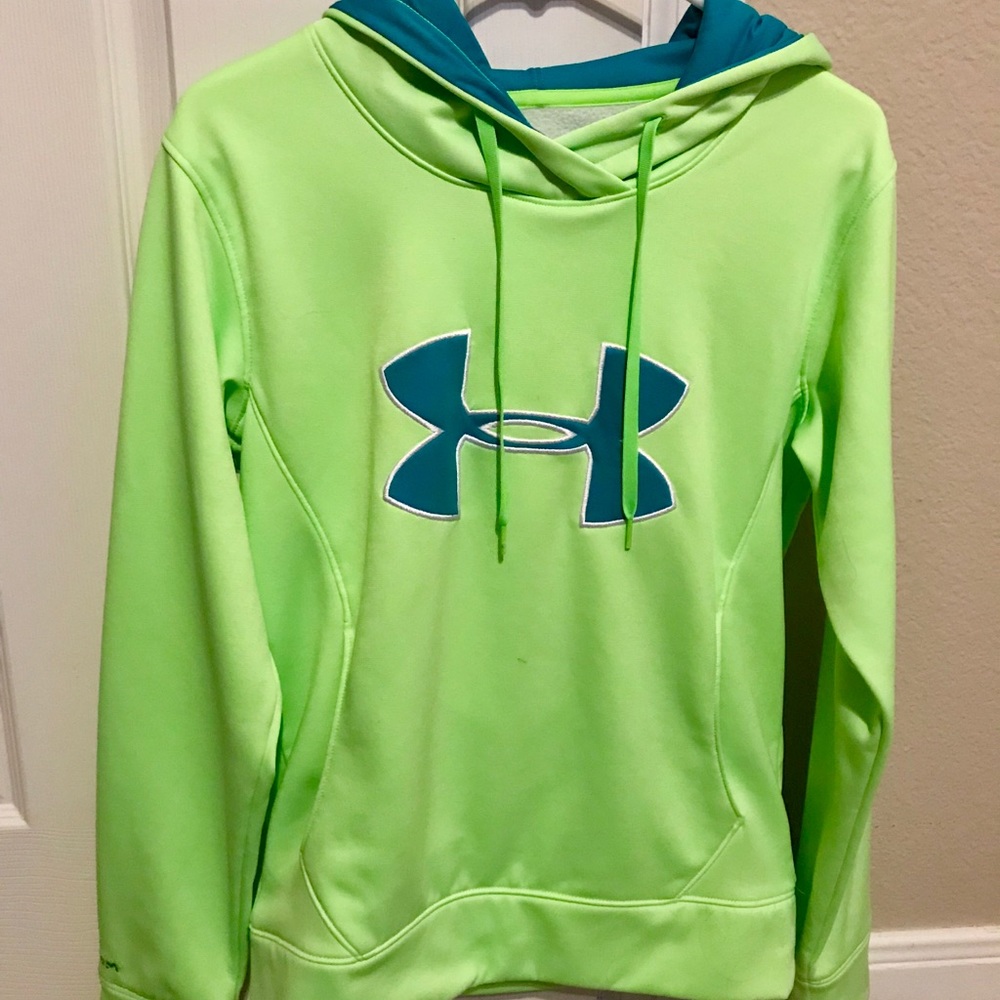 Pull over hooded Under Armour hoodie